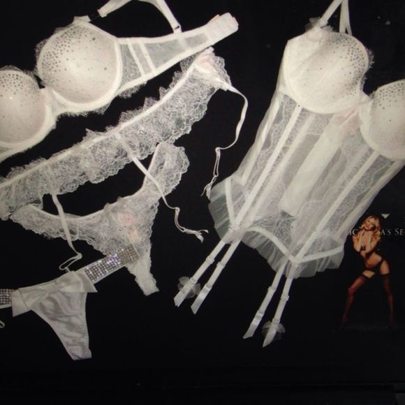 NWT Victoria's Secret bra set+bustier BRIDAL white